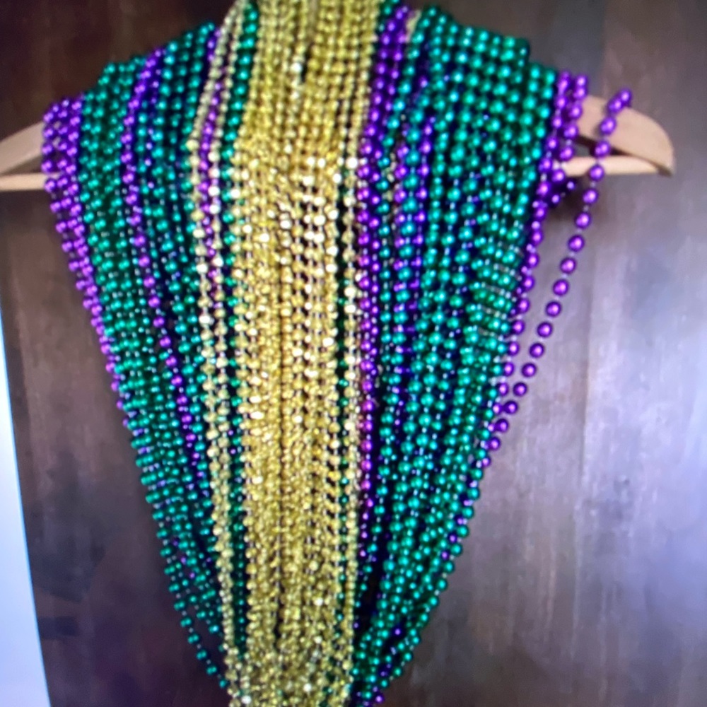 36 STRANDS MARDI GRAS BEADS